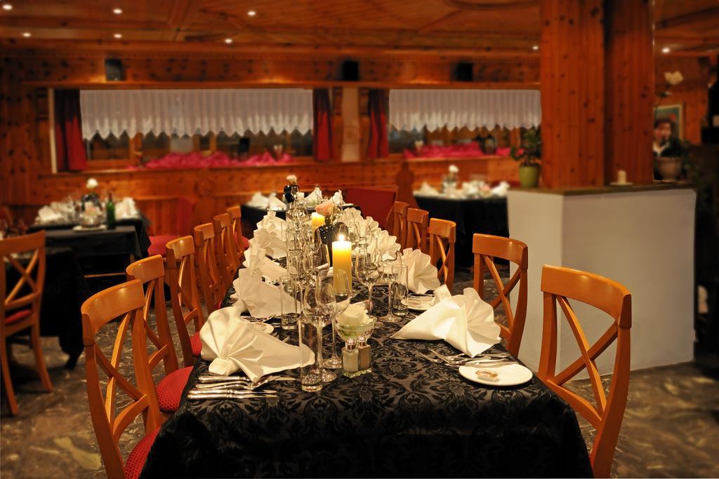 Hotel Excelsior Zermatt Bagian luar foto
