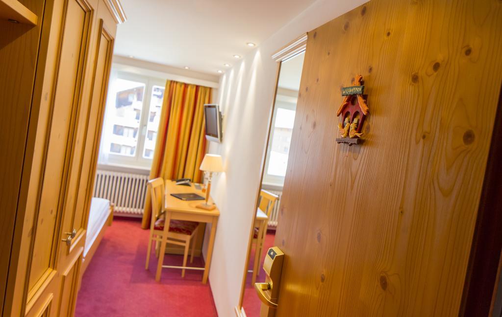 Hotel Excelsior Zermatt Bagian luar foto